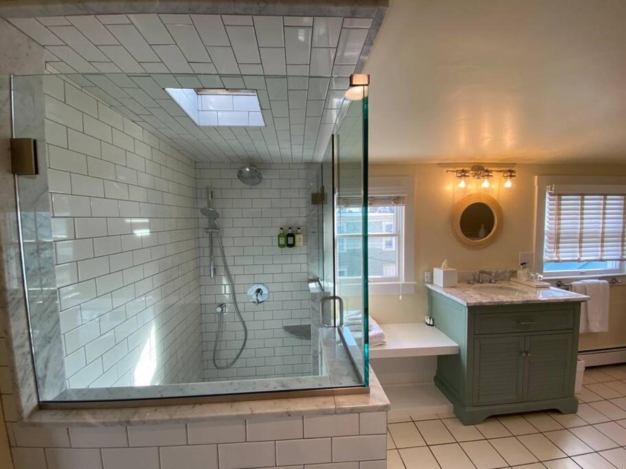 Entire Charming Victorian Home Downtown ניופורט מראה חיצוני תמונה