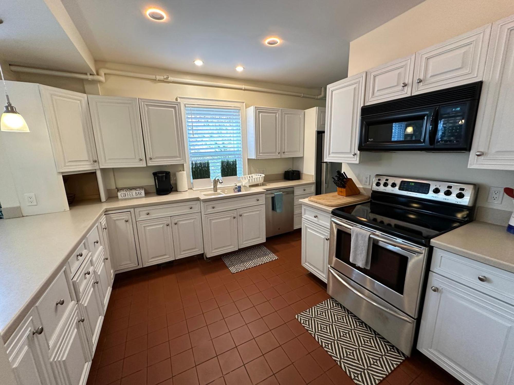 Entire Charming Victorian Home Downtown ניופורט מראה חיצוני תמונה
