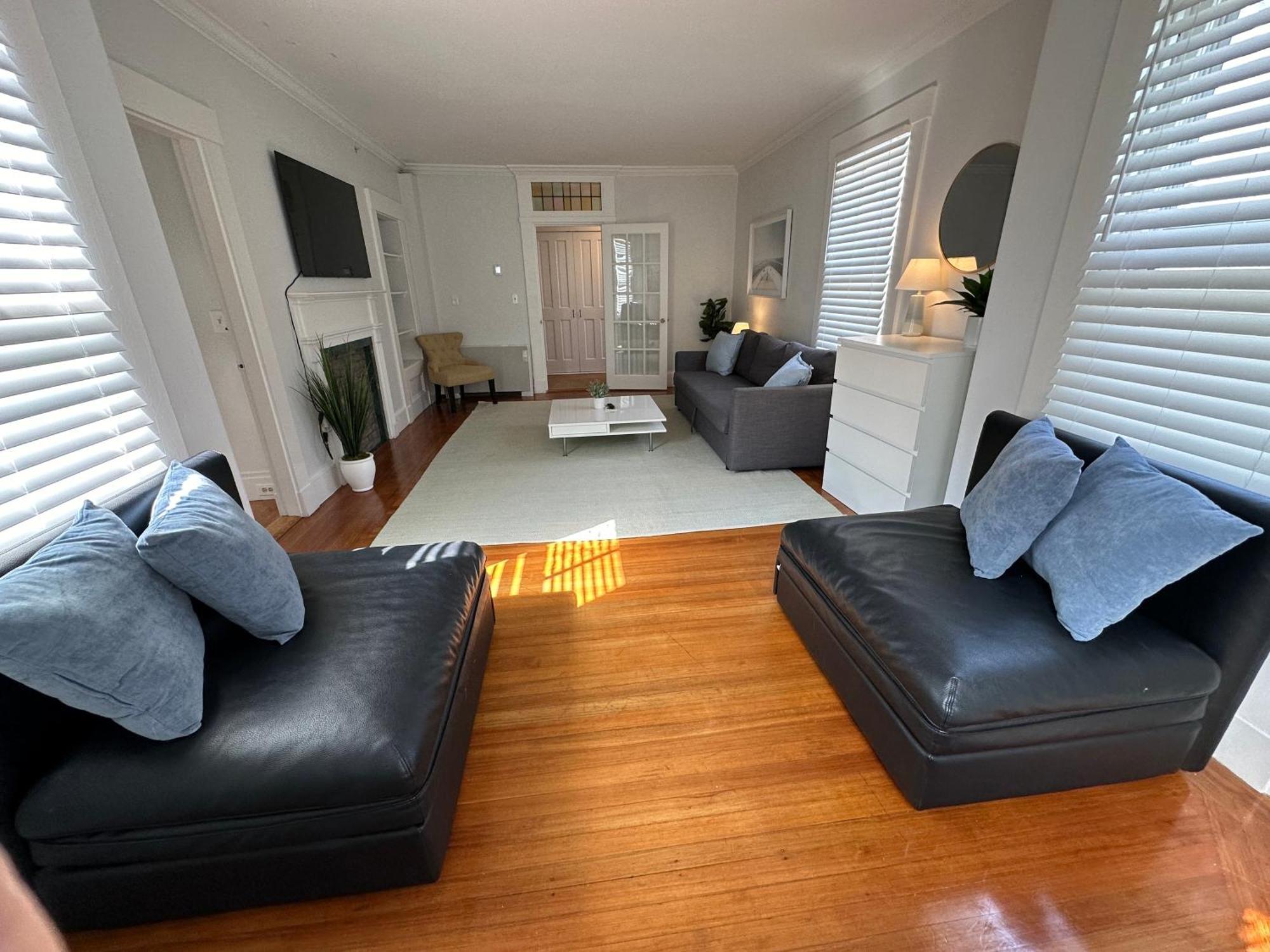 Entire Charming Victorian Home Downtown ניופורט מראה חיצוני תמונה